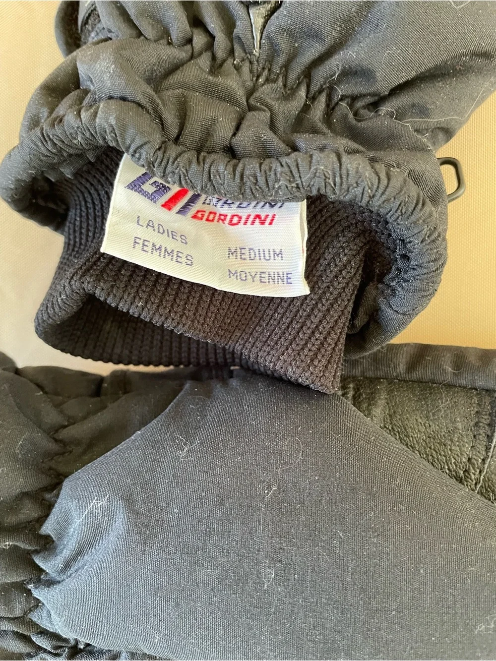 Gordini Women's Black Insulated Mittens with Adjustable Wrist Strap